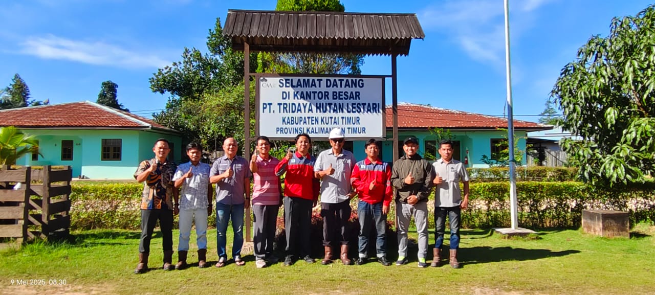Pertek IPAL Termurah untuk Kebutuhan Perizinan Usaha Pengelolaan air limbah menjadi bagian penting dalam kegiatan usaha dan industri. Perusahaan perlu memastikan bahwa sistem pengolahan air limbah sesuai dengan ketentuan lingkungan yang berlaku. Karena itu, Pertek IPAL termurah dapat menjadi pilihan bagi pelaku usaha yang membutuhkan pendampingan teknis dengan biaya yang efisien. PT Bintang Teknik Konsultan membantu perusahaan mempersiapkan kebutuhan teknis dan dokumen perizinan sesuai karakteristik kegiatan usahanya. Apa Itu Pertek IPAL? Pertek IPAL berkaitan dengan Persetujuan Teknis untuk pemenuhan standar teknis pengelolaan air limbah. IPAL sendiri merupakan Instalasi Pengolahan Air Limbah yang berfungsi mengolah air limbah sebelum dibuang atau dimanfaatkan kembali sesuai ketentuan. Persyaratan teknis dapat berbeda untuk setiap kegiatan usaha. Oleh sebab itu, perusahaan perlu mengidentifikasi sumber air limbah, kapasitas pengolahan, serta tujuan akhir pengelolaannya. Mengapa Pertek IPAL Penting? Persiapan dokumen yang tepat membantu perusahaan memahami kewajiban lingkungannya. Selain itu, dokumen teknis dapat menjadi dasar untuk mengevaluasi kesesuaian sistem pengolahan air limbah. Berikut beberapa manfaat pendampingan Pertek IPAL: Membantu mengidentifikasi kebutuhan dokumen teknis. Meninjau informasi mengenai sumber dan karakteristik air limbah. Mendukung penyusunan dokumen sesuai kebutuhan kegiatan. Membantu mengurangi kesalahan administrasi. Memberikan arahan mengenai tahapan pemenuhan persyaratan. Dengan persiapan yang baik, perusahaan dapat menjalankan proses perizinan secara lebih terarah. Dokumen yang Perlu Dipersiapkan Dokumen yang dibutuhkan bergantung pada jenis usaha dan ketentuan yang berlaku. Namun, beberapa informasi berikut umumnya perlu disiapkan: Identitas perusahaan dan informasi kegiatan usaha. Dokumen lingkungan yang telah dimiliki. Data sumber serta karakteristik air limbah. Informasi kapasitas dan proses pengolahan IPAL. Titik pembuangan atau pemanfaatan air limbah. Data teknis pendukung lainnya sesuai kebutuhan. Selanjutnya, dokumen tersebut dapat ditinjau untuk mengetahui apakah terdapat informasi yang perlu dilengkapi. Faktor yang Memengaruhi Biaya Pertek IPAL Biaya pengurusan tidak selalu sama untuk setiap perusahaan. Besarnya biaya dapat dipengaruhi oleh kompleksitas kegiatan, kondisi sistem IPAL, kelengkapan data, serta ruang lingkup pendampingan. Karena itu, pilih layanan Pertek IPAL termurah dengan mempertimbangkan kualitas pendampingan dan kejelasan pekerjaan. Harga yang sesuai perlu diimbangi dengan pemeriksaan dokumen yang cermat. Percayakan Kebutuhan Pertek IPAL kepada Ahlinya PT Bintang Teknik Konsultan siap membantu perusahaan memahami kebutuhan teknis dan menyiapkan dokumen perizinan air limbah. Kami mengutamakan pendampingan profesional sesuai kondisi dan kebutuhan setiap klien. Hubungi PT Bintang Teknik Konsultan untuk berkonsultasi mengenai Pertek IPAL termurah dan memperoleh informasi mengenai tahapan pengurusan yang sesuai dengan kegiatan usaha Anda